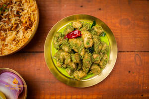 Pachi Mirchi Karivepaku Kodi Fry