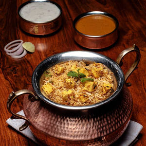 Paneer Biryani Family [Serves 4-5]