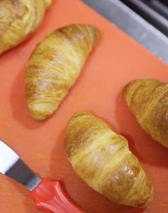 Mini Matcha Cream Croissant (2pc)