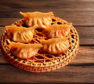 Pizza Momos Red Chilli Sauce [5 Pieces]