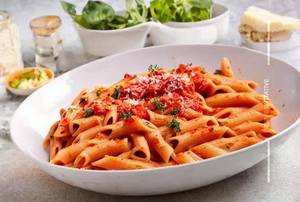 Arrabiata chicken pasta red