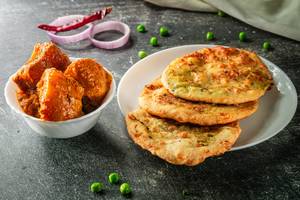 Koraisuti Kochuri(3Pcs) And Aloo Dum Combo