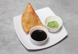 Dahi / Samosa