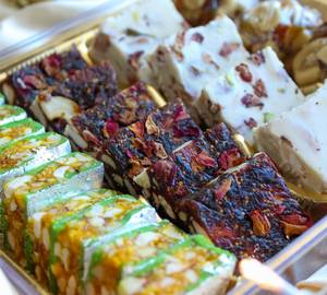 1 Kg Assorted Kaju Premium Sweets