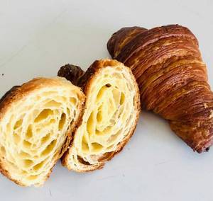 Butter Croissant (eggless)