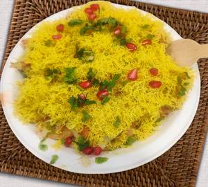 Sev poori