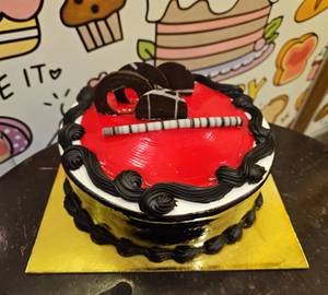 Strawberry Chocolate Cake