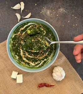 Lasooni Palak Paneer