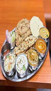 Deluxe Veg Thali