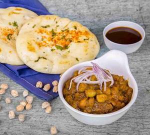 Chole kulcha [2 pieces]