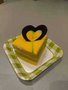 Mango Kiwi Pastry