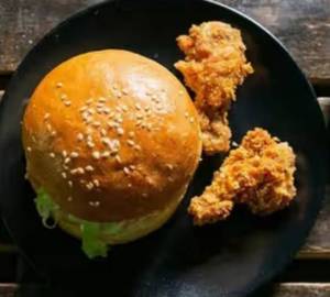 Special Cambo ( Chicken Burger+2 Wings)