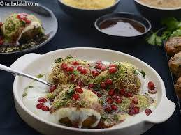 Aloo Tikki With Dahi