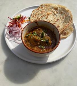 Chettinad Chicken Curry With Parota
