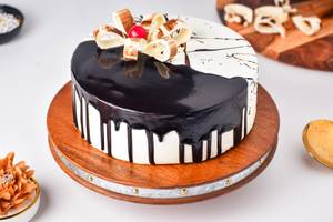 Eclipse Delight Cake
