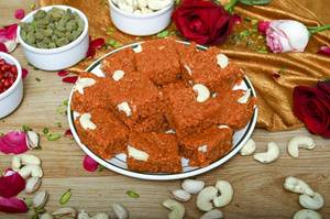 Akhrot Burfi