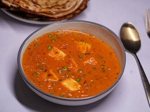 Muttor Paneer Gravy