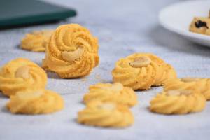 Kaju Namkeen Cookies [200 g]