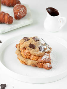 Crookie Croissant