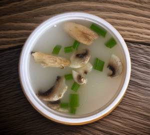 Veg clear soup