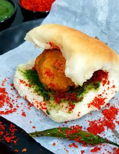Vada pav