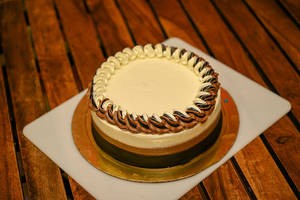 Tripple Chocolate Cake