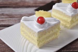 Pineapple pastry