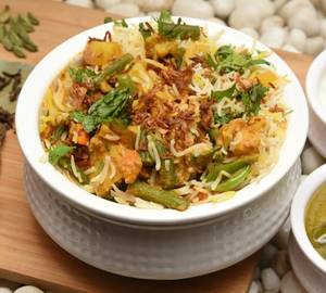 Matar Pulao with Raita (Mini)