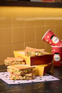 Cheese Melt Paneer Grilled Sandwich
