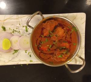 CHICKEN CURRY 