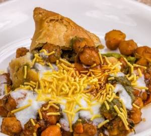 Samosa with chole