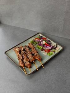 GARLIC PARM CHICKEN SKEWERS