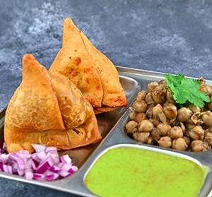 Samosa with Chana (1 Pc)