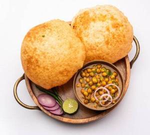Chole Bhature (2 PC Desi Ghee)