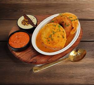 2 Idli 1 Wada With Sambar