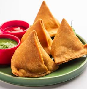 Samosa With Chatni (1 Pc)