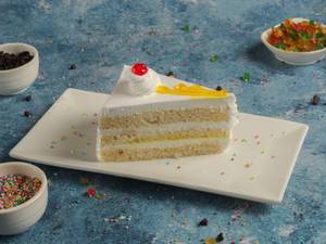 Pineapple Pastry (1 Slice)