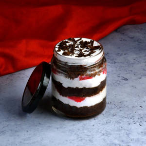 Black Forest Jar Cake