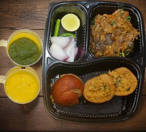 Litti chokha (4 pieces)