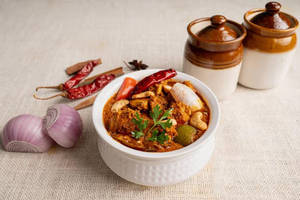 Kaju Chicken Curry