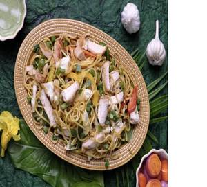 Chicken Garlic Chowmein