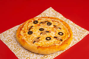 Mushroom And Cheese Fresh Dough Pizza
