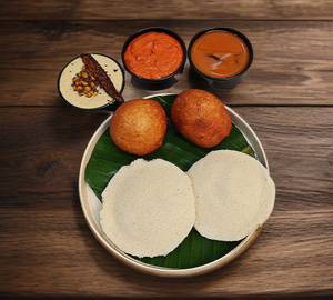Idly(2 Pc) Bonda(2 Pc)