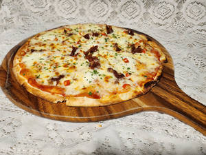 Szechwan Chilli Paneer Pizza