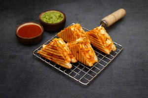 Tandoori Paneer Sandwich [ 1 Piece]