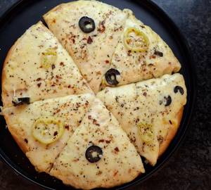 Creamy Cheese Pizza