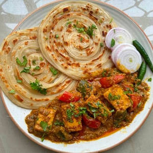 Kadhai Paneer With Lachha Paratha ( 2  Lachha Parantha)