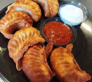 Fried momos (5 pcs)