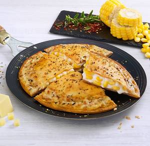 Corn n Cheese Paratha Pizza