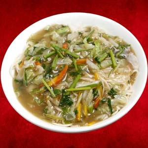 Veg Chowmein (Gravy, 700 Gms)